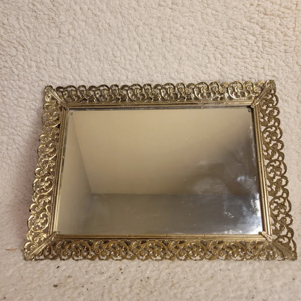 Vanity Mirror Tray Unisex 10x7 Gold Good Ornate Filigree Hollywood Glam
